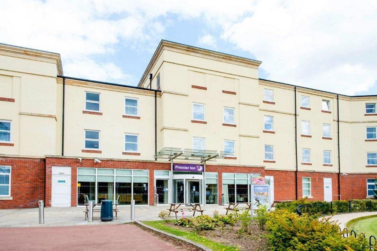 Premier Inn Stoke - Trentham Gardens エクステリア 写真