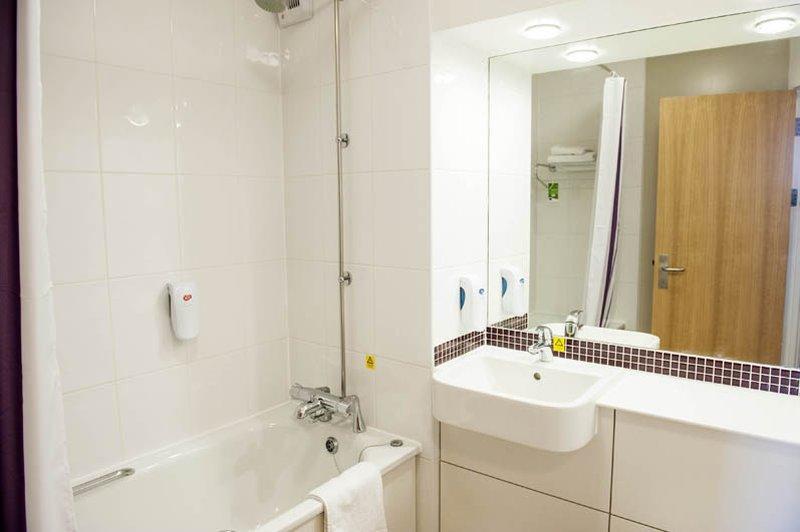 Premier Inn Stoke - Trentham Gardens エクステリア 写真